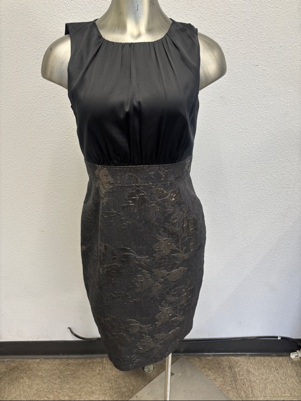 Elie Tahari Black Satin Embossed Bottom Dress Size 6